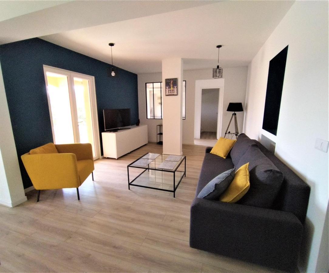 Superbe Bas De Villa 80 M2 Piscine Privee Reservee Aux Vacanciers Avec Vue Magnifique 6 Couchages La Londe-les-Maures Esterno foto